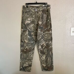 NFINITY Green and White Pants